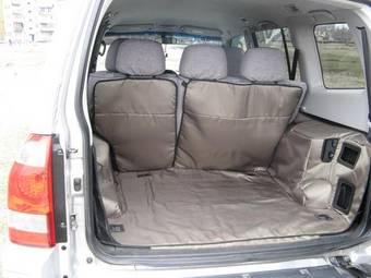 2003 Mitsubishi Pajero Pictures