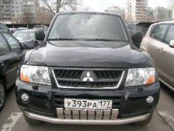 2003 Mitsubishi Pajero Photos