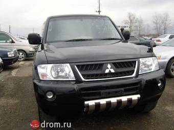 2003 Mitsubishi Pajero Photos