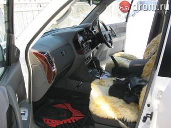 2003 Mitsubishi Pajero Photos