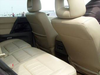 2003 Mitsubishi Pajero Pictures
