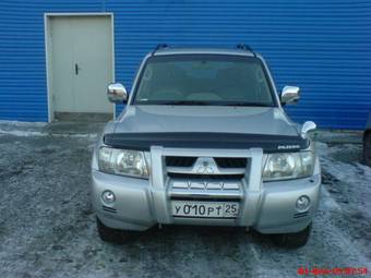 2003 Mitsubishi Pajero Photos