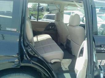 2003 Mitsubishi Pajero Pictures
