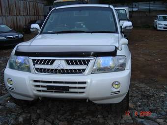 2003 Mitsubishi Pajero Pictures