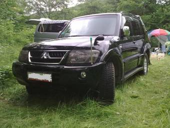 2003 Mitsubishi Pajero Photos