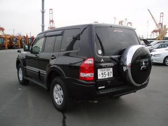 2003 Mitsubishi Pajero Pics