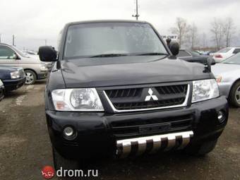 2003 Mitsubishi Pajero Pictures