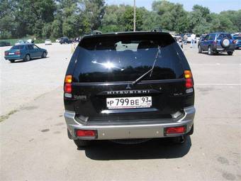 2003 Mitsubishi Pajero Photos