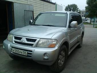 2003 Mitsubishi Pajero Pictures