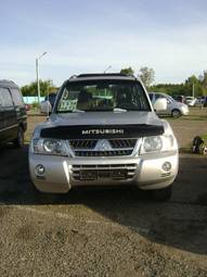 2003 Mitsubishi Pajero Pictures