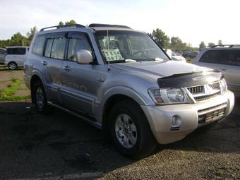 2003 Mitsubishi Pajero Pictures