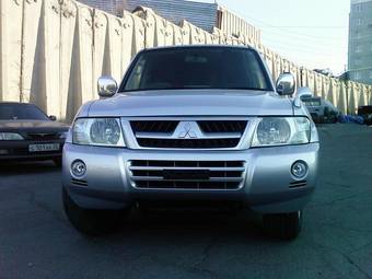 2003 Mitsubishi Pajero Pictures