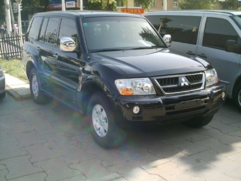 2004 Mitsubishi Pajero