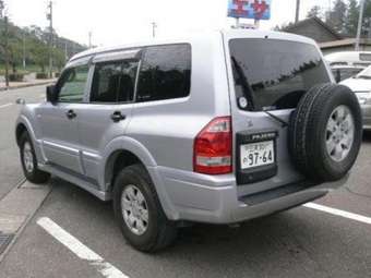 2004 Mitsubishi Pajero