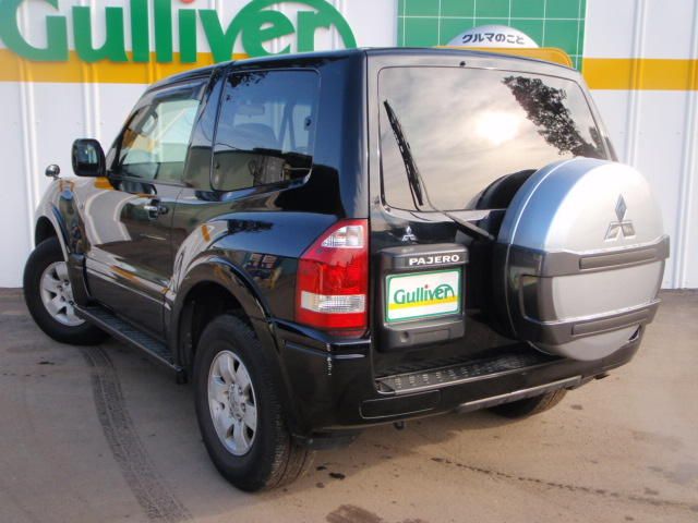 2004 Mitsubishi Pajero