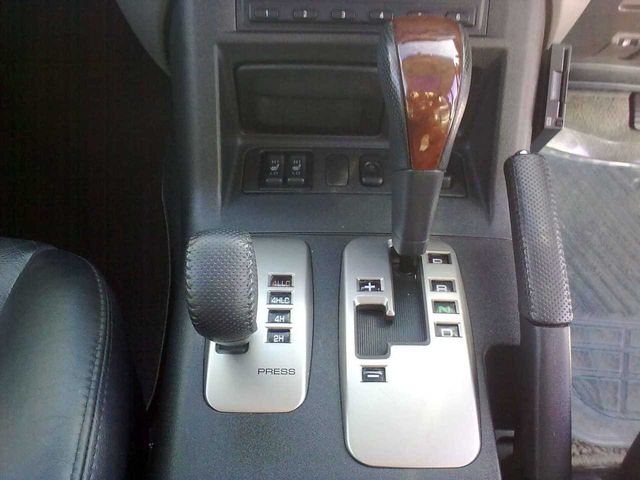 2004 Mitsubishi Pajero
