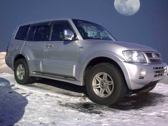 2004 Mitsubishi Pajero