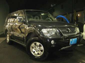 2004 Mitsubishi Pajero Pics