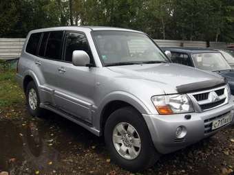 2004 Mitsubishi Pajero Pics