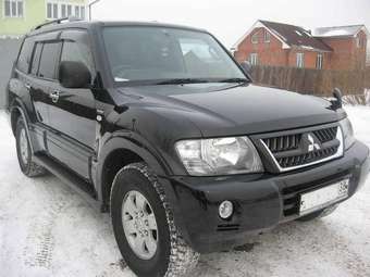 2004 Mitsubishi Pajero Pictures