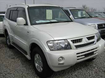 2004 Mitsubishi Pajero Pictures