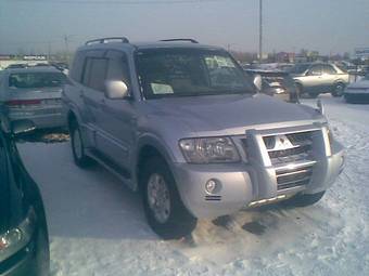 2004 Mitsubishi Pajero