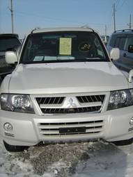 2004 Mitsubishi Pajero Images