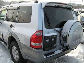 2004 Mitsubishi Pajero Pics