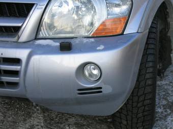 2004 Mitsubishi Pajero Pictures