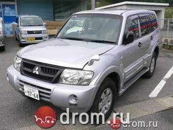 2004 Mitsubishi Pajero Pictures