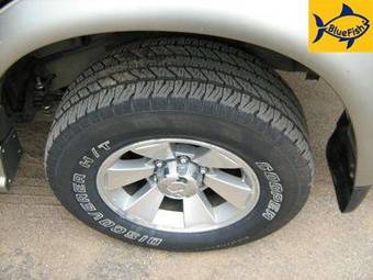 2004 Mitsubishi Pajero Pictures