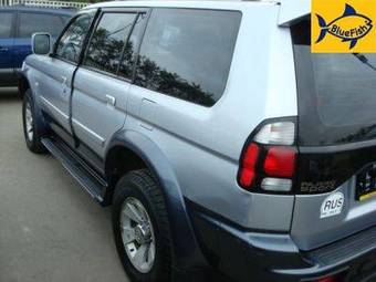 2004 Mitsubishi Pajero Pictures