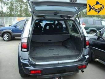 2004 Mitsubishi Pajero Pictures