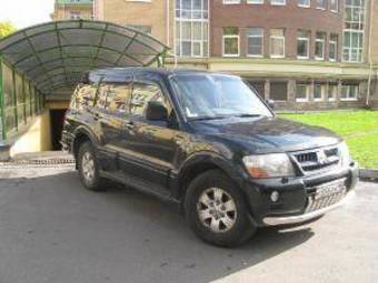 2004 Mitsubishi Pajero Pictures