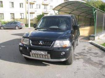 2004 Mitsubishi Pajero Photos