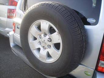 2004 Mitsubishi Pajero Wallpapers