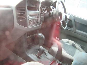 2004 Mitsubishi Pajero Pictures