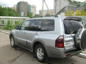 2004 Mitsubishi Pajero Pics