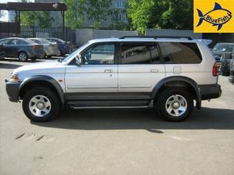 2004 Mitsubishi Pajero Wallpapers