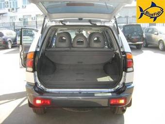 2004 Mitsubishi Pajero Pics