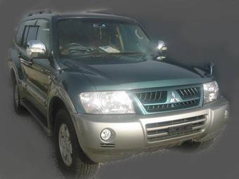 2004 Mitsubishi Pajero Pics