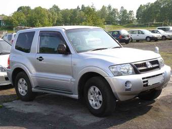 2004 Mitsubishi Pajero