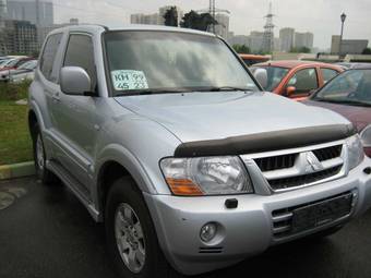 2004 Mitsubishi Pajero