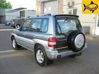 2004 Mitsubishi Pajero Wallpapers