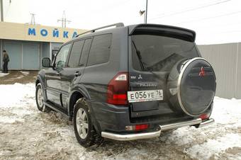 2004 Mitsubishi Pajero Pictures
