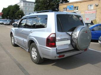 2004 Mitsubishi Pajero Pics