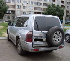 2004 Mitsubishi Pajero Pictures