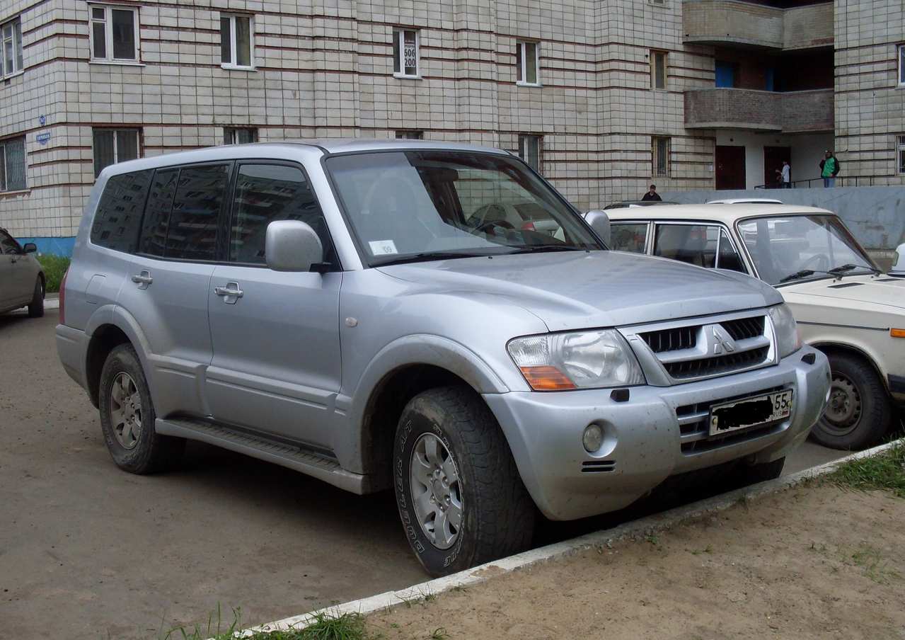 2004 Mitsubishi Pajero specs, Engine size 3.2, Fuel type