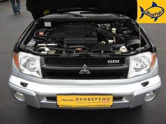 2004 Mitsubishi Pajero Pics