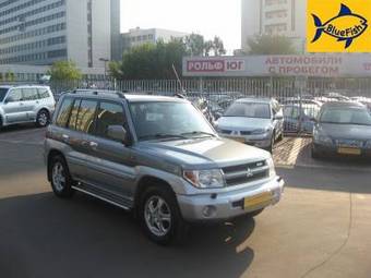 2004 Mitsubishi Pajero Pictures